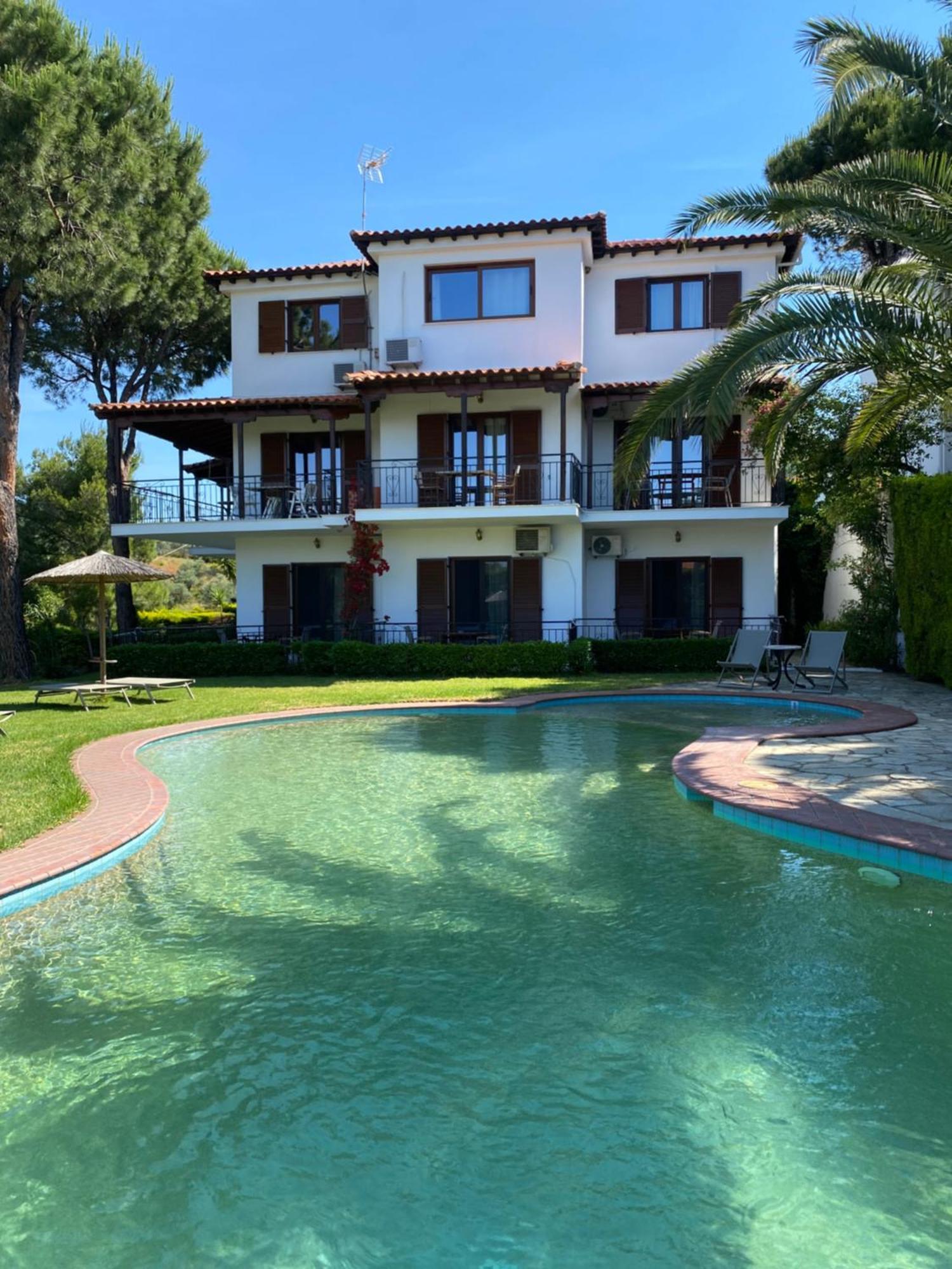 Villa Xanthippi Agia Paraskevi  Extérieur photo